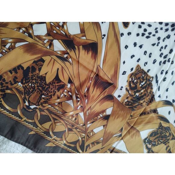 VTG Hermes Paris Olive Green Tiger Print 100% Seta-Silk Scarf 34" Head Cover - Picture 8 of 9